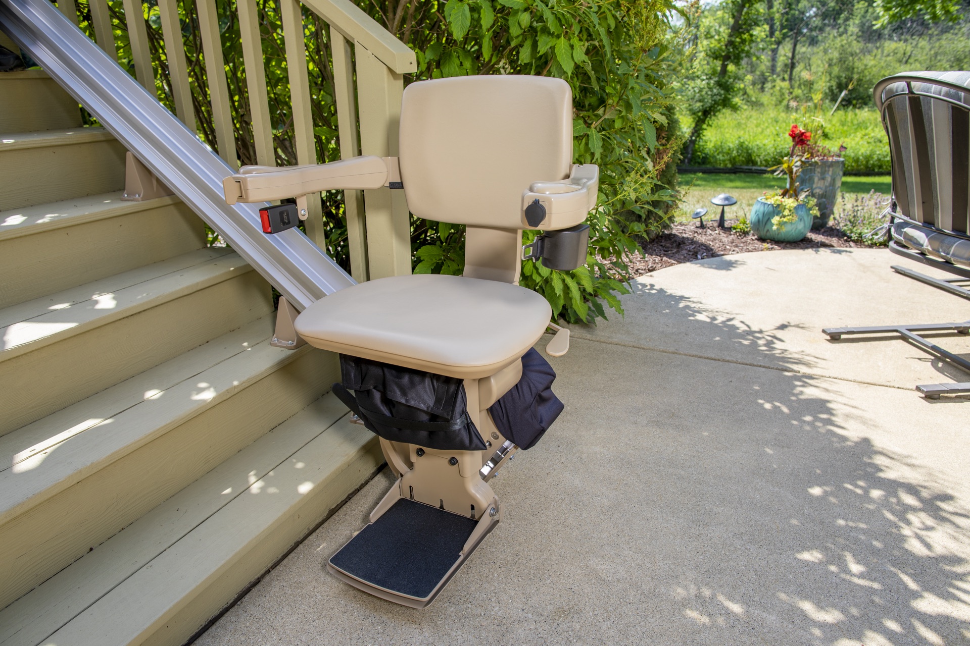 Outdoor Elite Straight stairlift